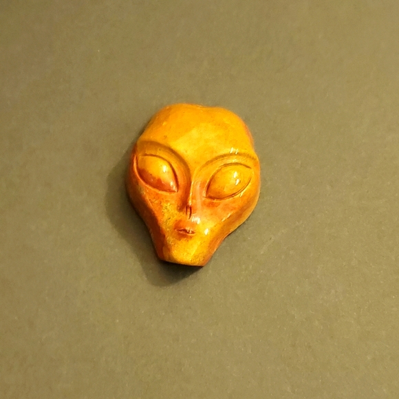 2.2" Indian Agate Alien Skull Head Pendant - Picture 1 of 2